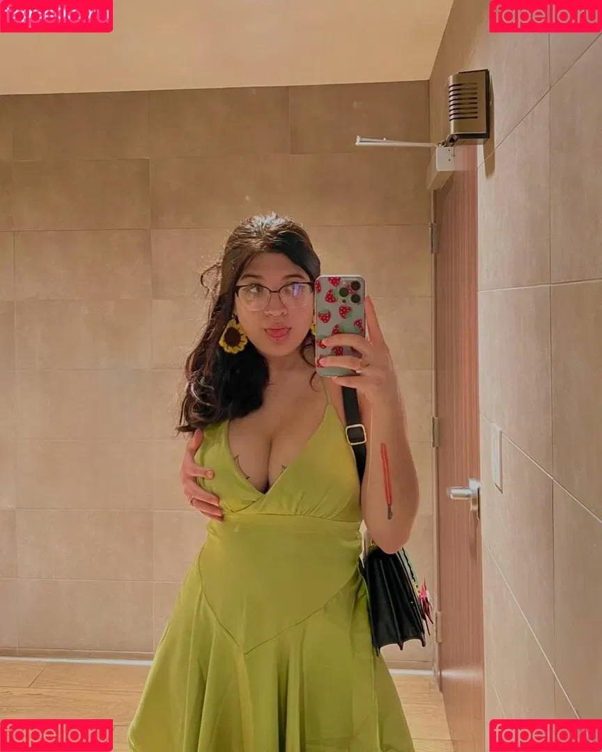 IiIjiggles Onlyfans Photo Gallery 