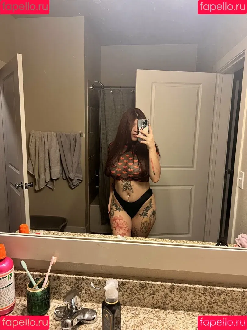 IiIjiggles Onlyfans Photo Gallery 