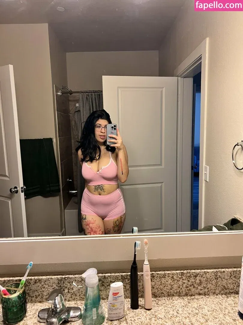 IiIjiggles Onlyfans Photo Gallery 