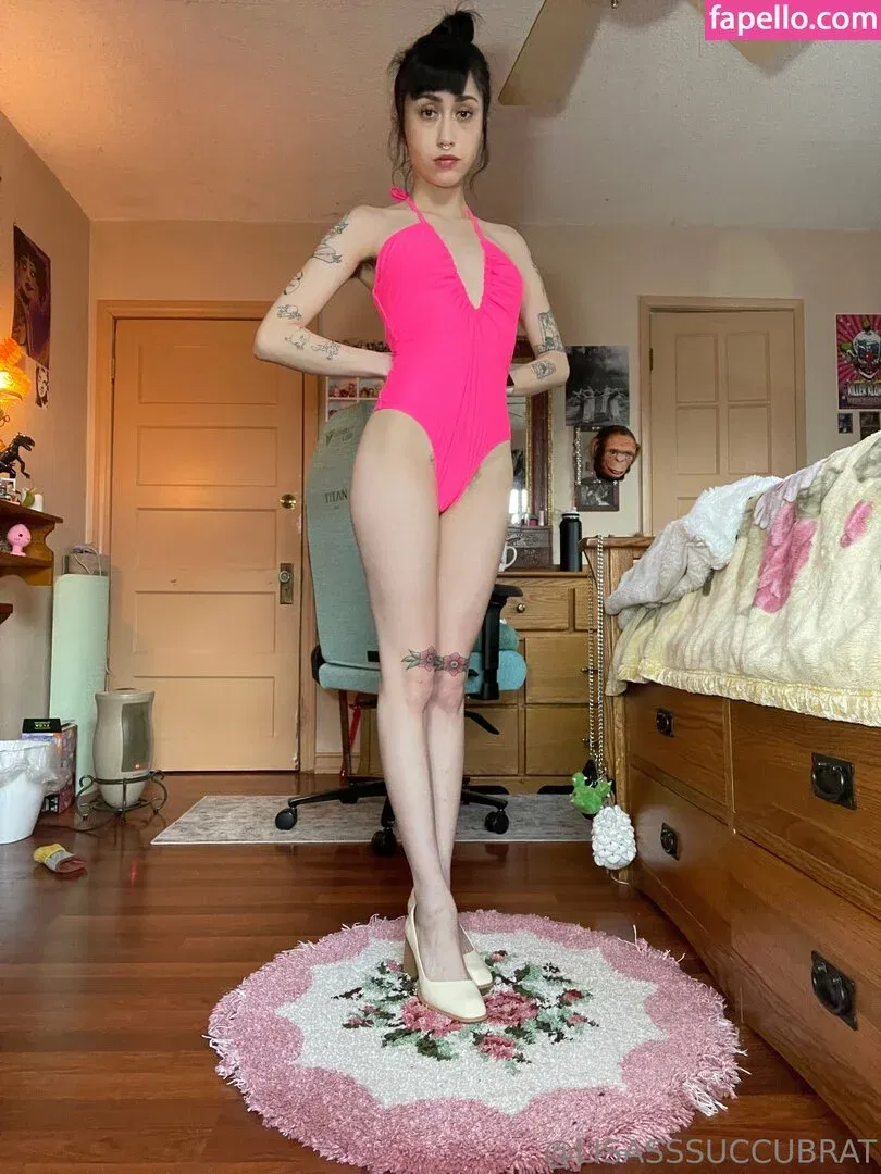 lisathesuccubrat Onlyfans Photo Gallery 