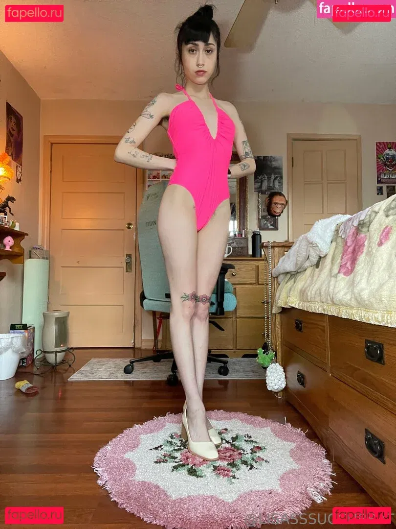 lisathesuccubrat Onlyfans Photo Gallery 