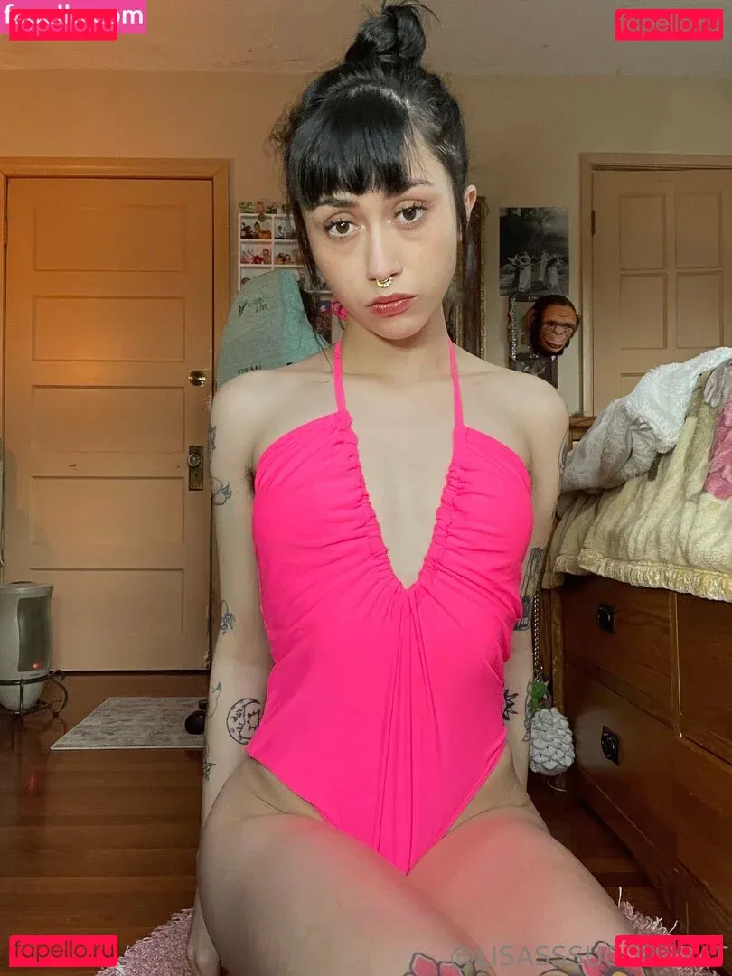 lisathesuccubrat Onlyfans Photo Gallery 