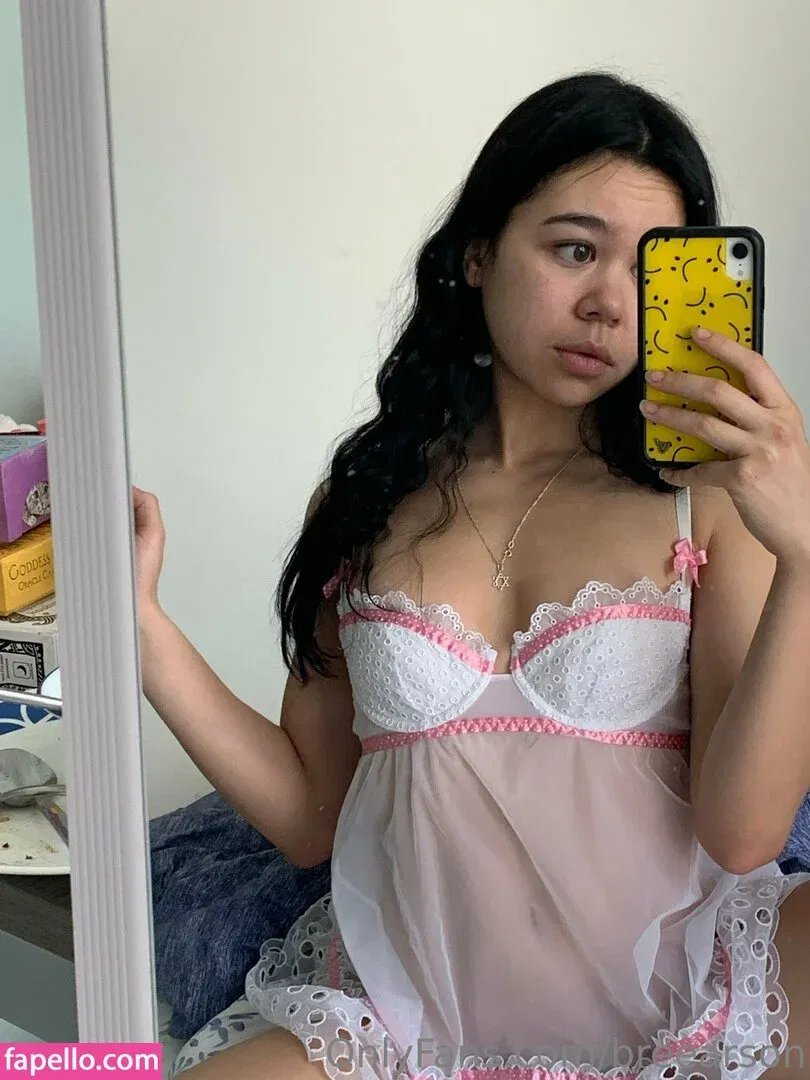 Breearson Onlyfans Photo Gallery 