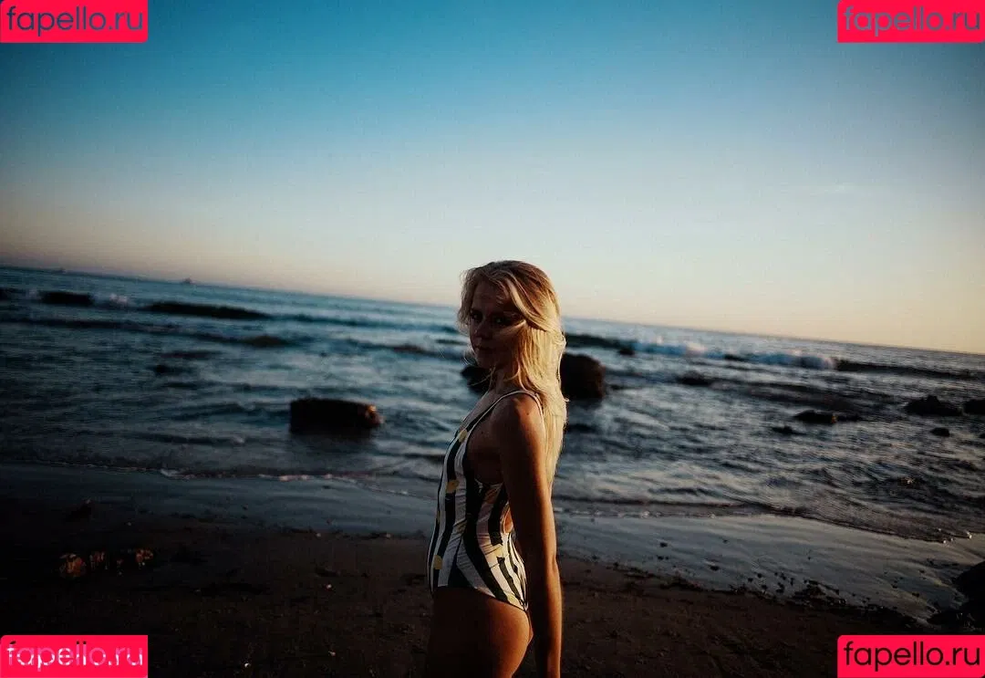 Maren Schiller Onlyfans Photo Gallery 