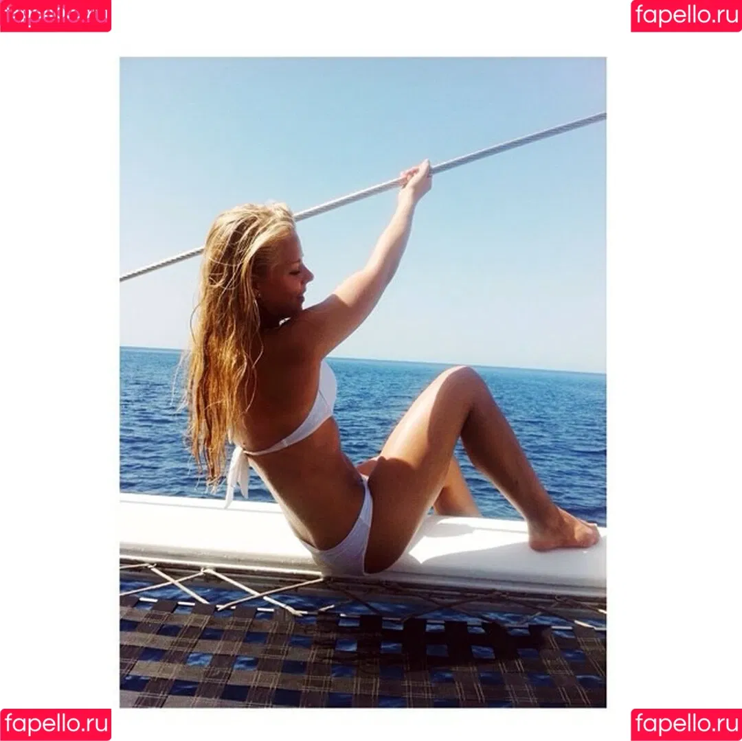 Maren Schiller Onlyfans Photo Gallery 