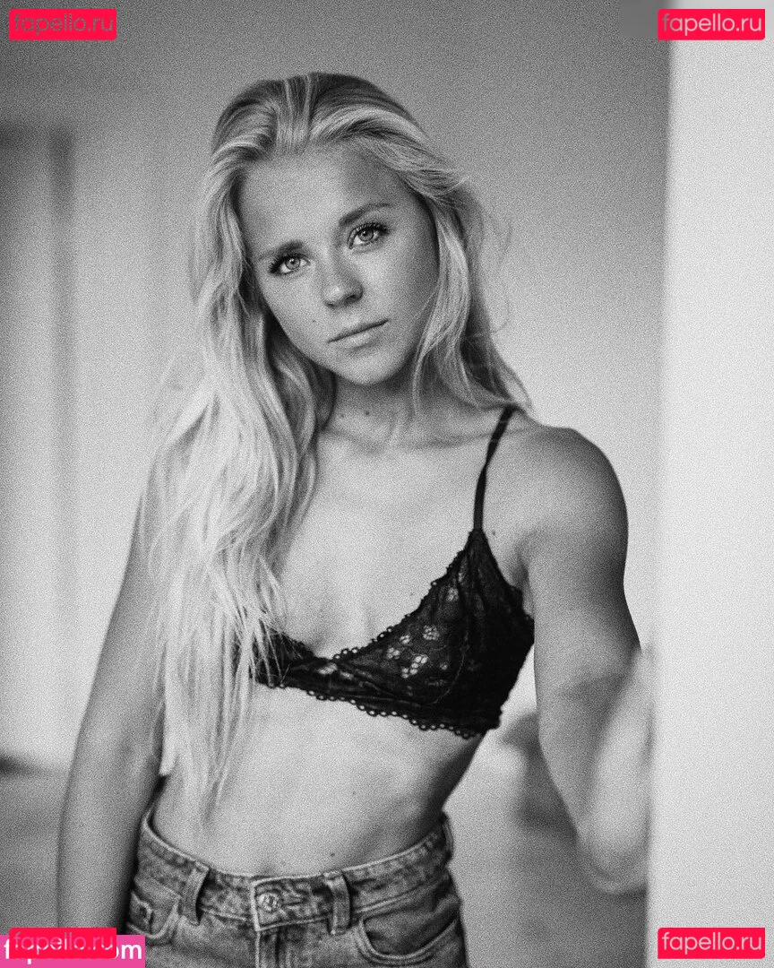 Maren Schiller Nude Onlyfans Photo 46