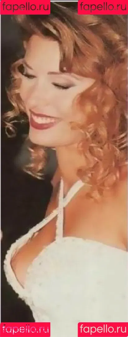 Eleni Menegaki Onlyfans Photo Gallery 