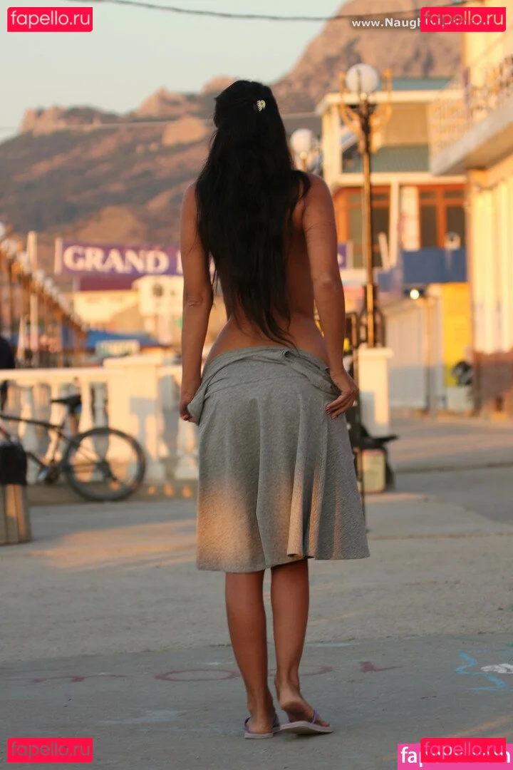 Naughty Lada Onlyfans Photo Gallery 