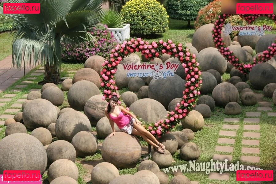 Naughty Lada Onlyfans Photo Gallery 