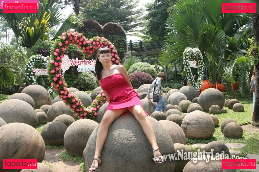 Naughty Lada Onlyfans Photo Gallery 