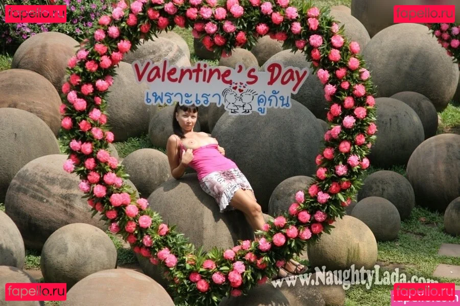 Naughty Lada Onlyfans Photo Gallery 