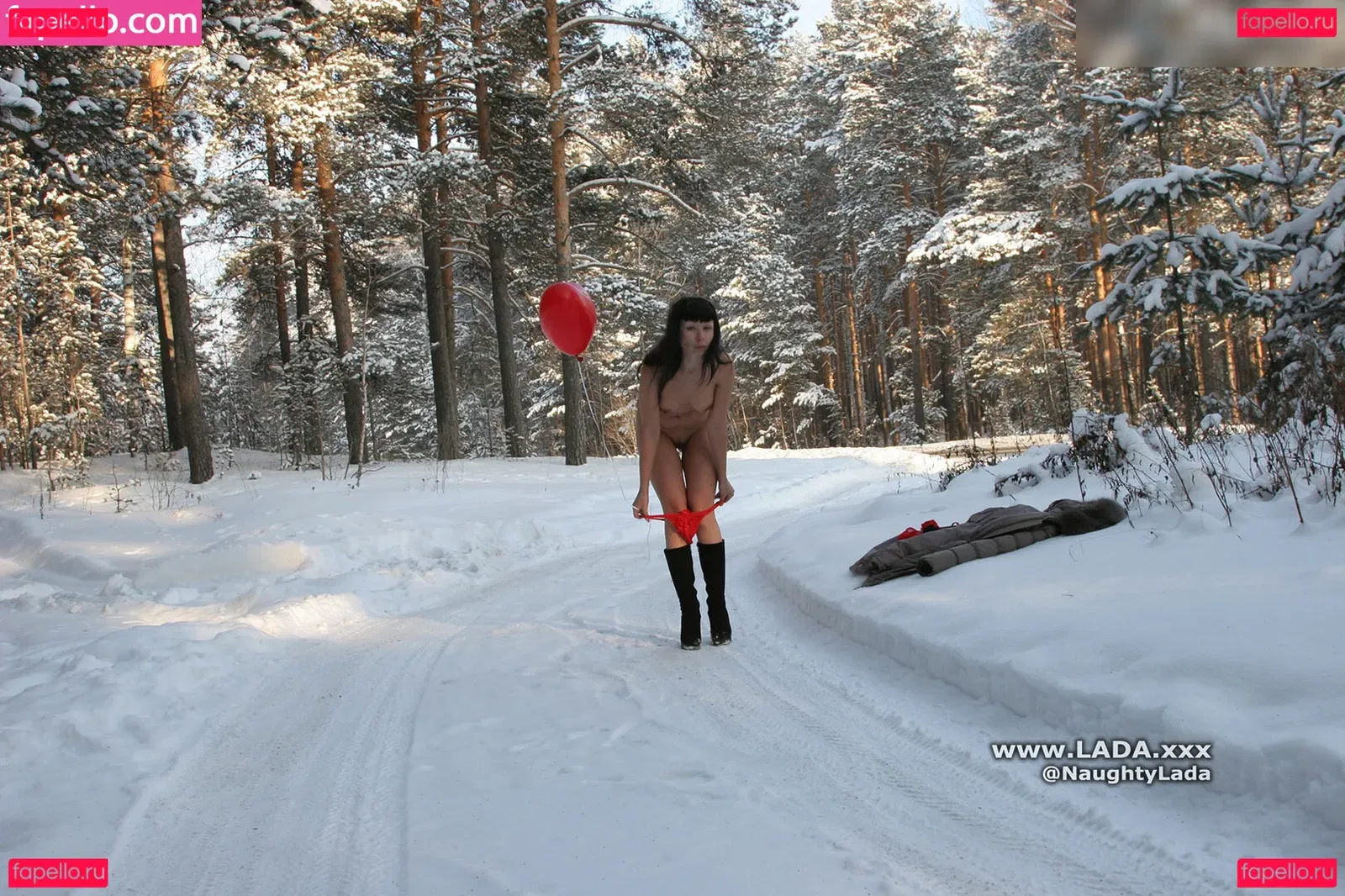 Naughty Lada Onlyfans Photo Gallery 