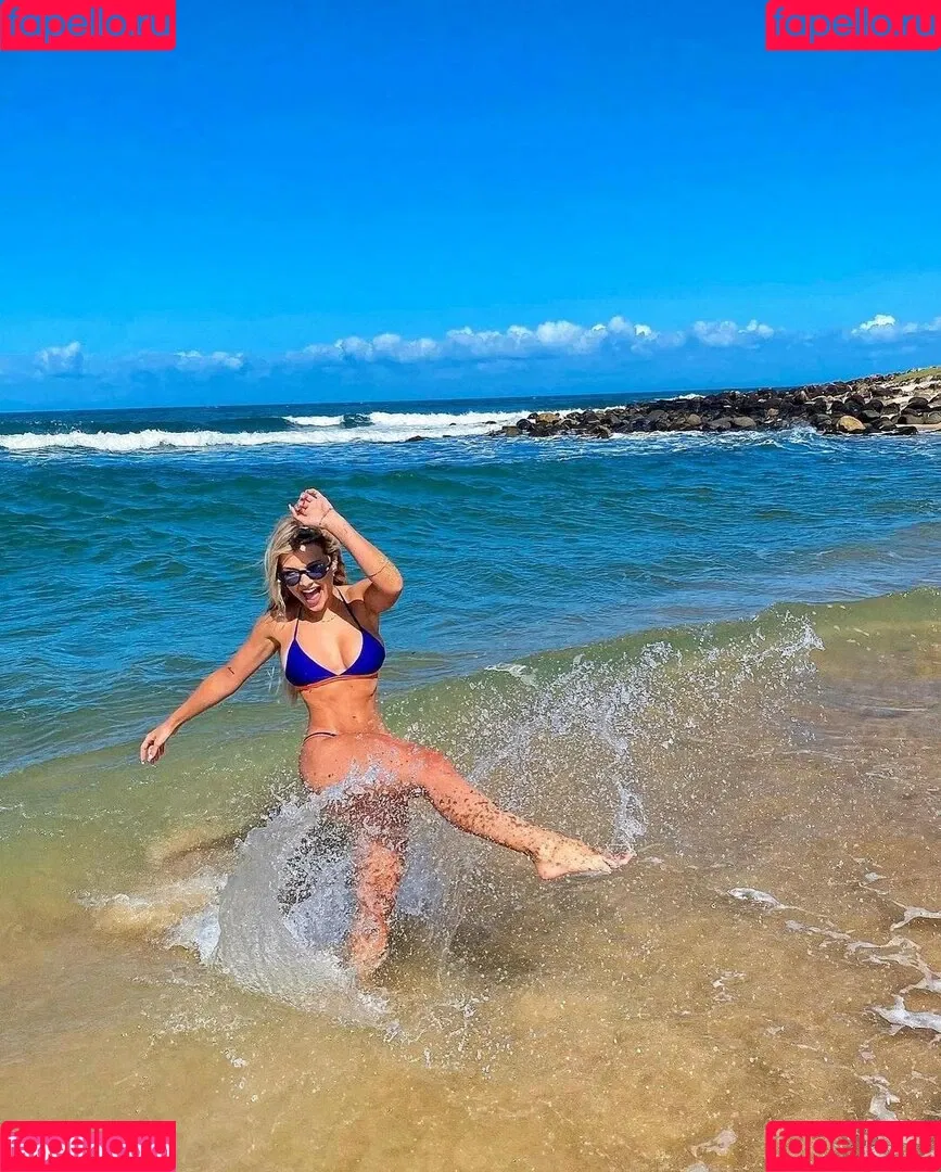 Carol Bresolin Onlyfans Photo Gallery 