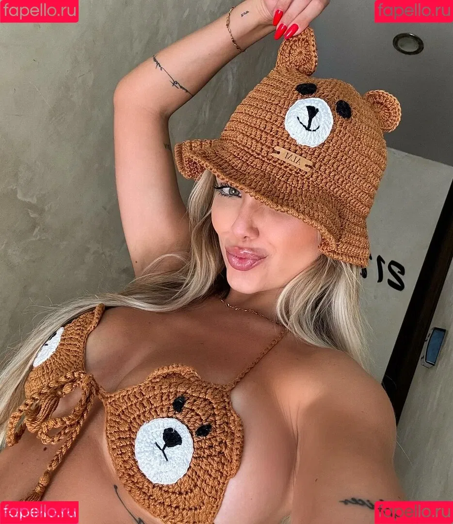 Carol Bresolin Onlyfans Photo Gallery 