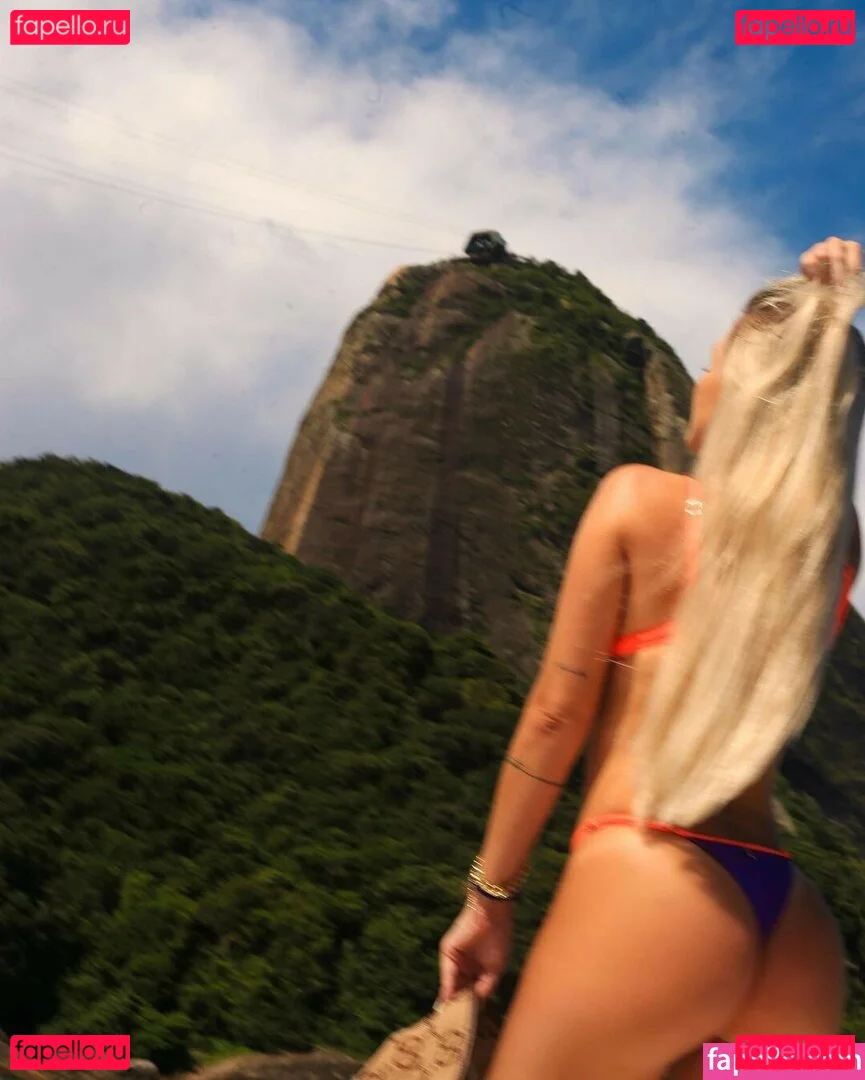 Carol Bresolin Onlyfans Photo Gallery 