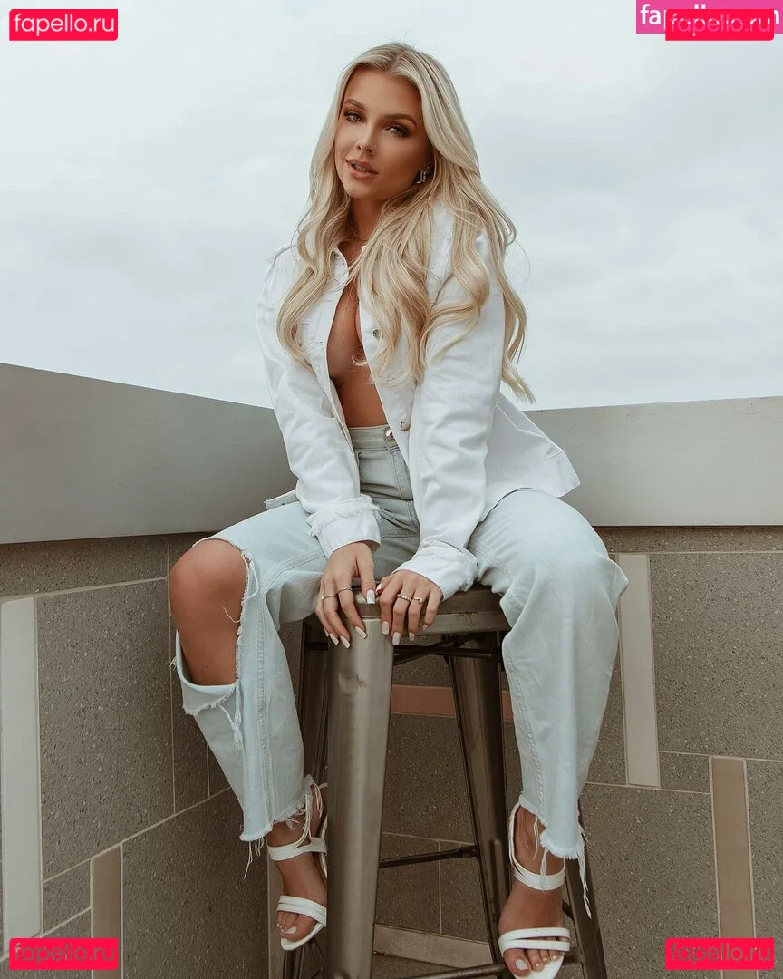 Carol Bresolin Onlyfans Photo Gallery 