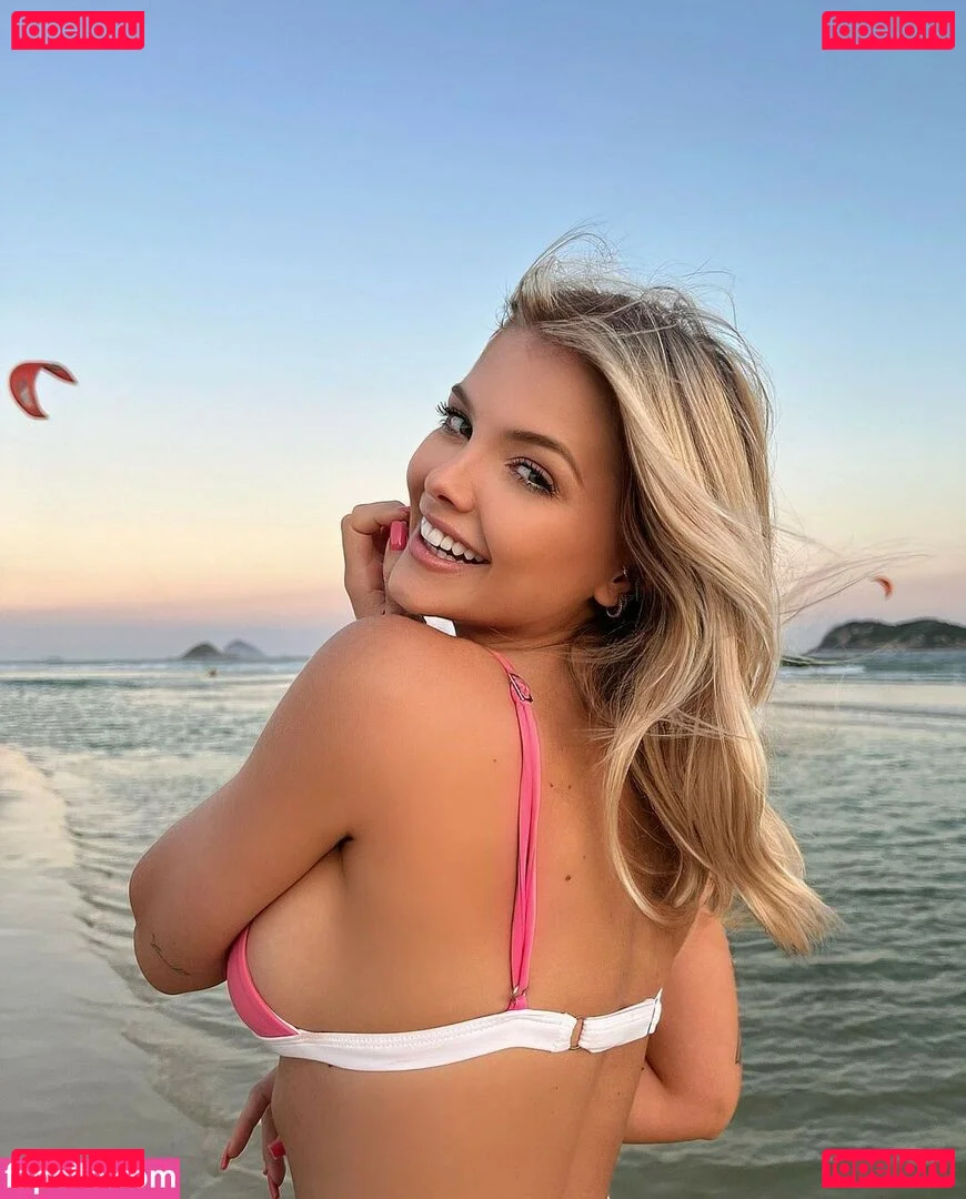 Carol Bresolin Onlyfans Photo Gallery 