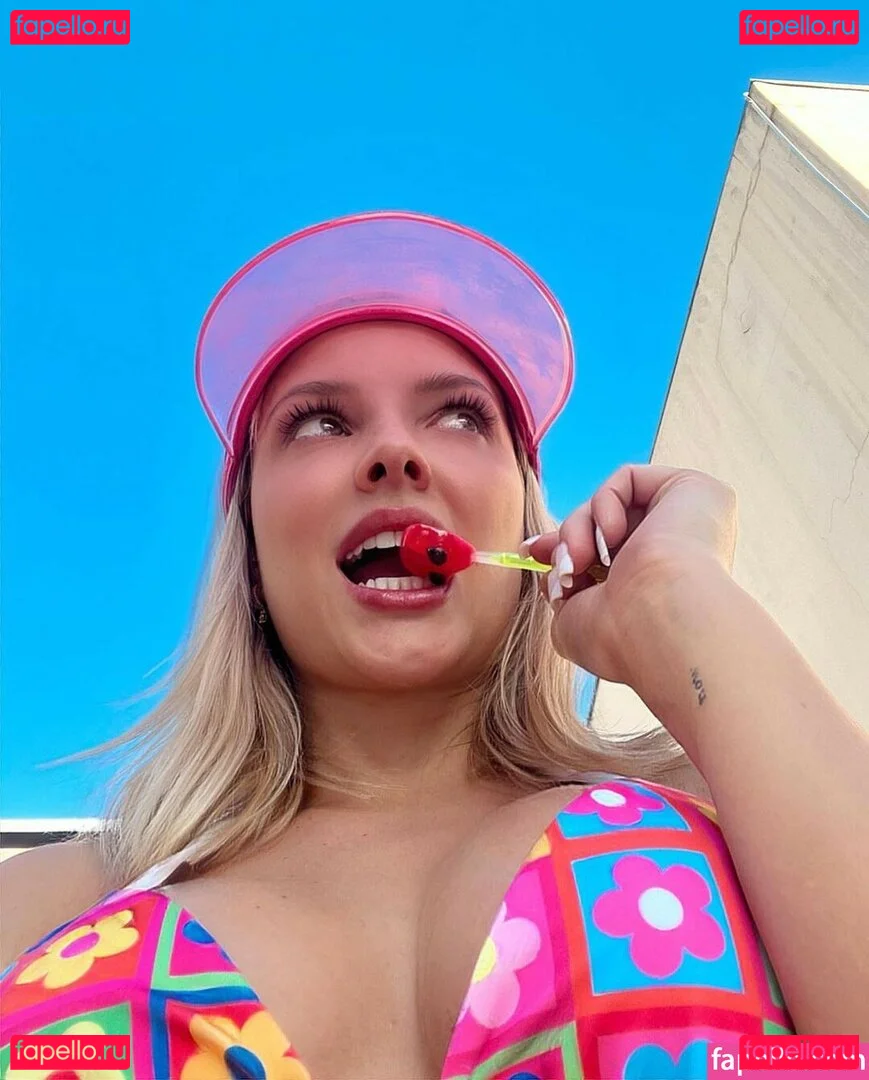 Carol Bresolin Onlyfans Photo Gallery 