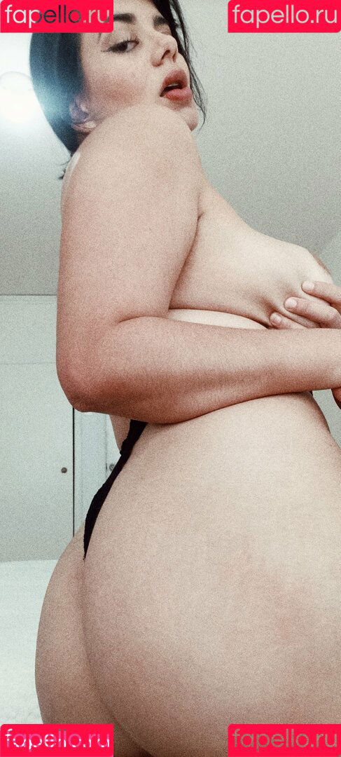 Amaranta Hank Onlyfans Photo Gallery 