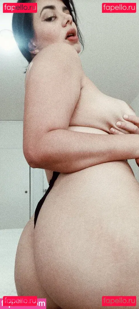 Amaranta Hank Onlyfans Photo Gallery 