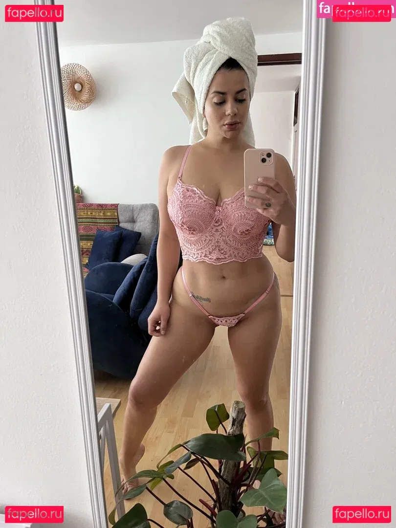 Amaranta Hank Onlyfans Photo Gallery 