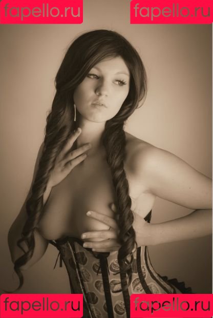 Nana Kuronoma Onlyfans Photo Gallery 