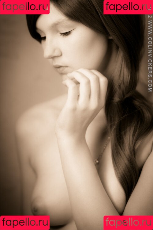 Nana Kuronoma Onlyfans Photo Gallery 