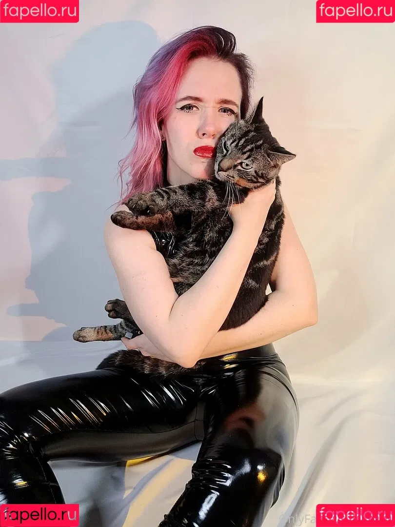 enicat Onlyfans Photo Gallery 