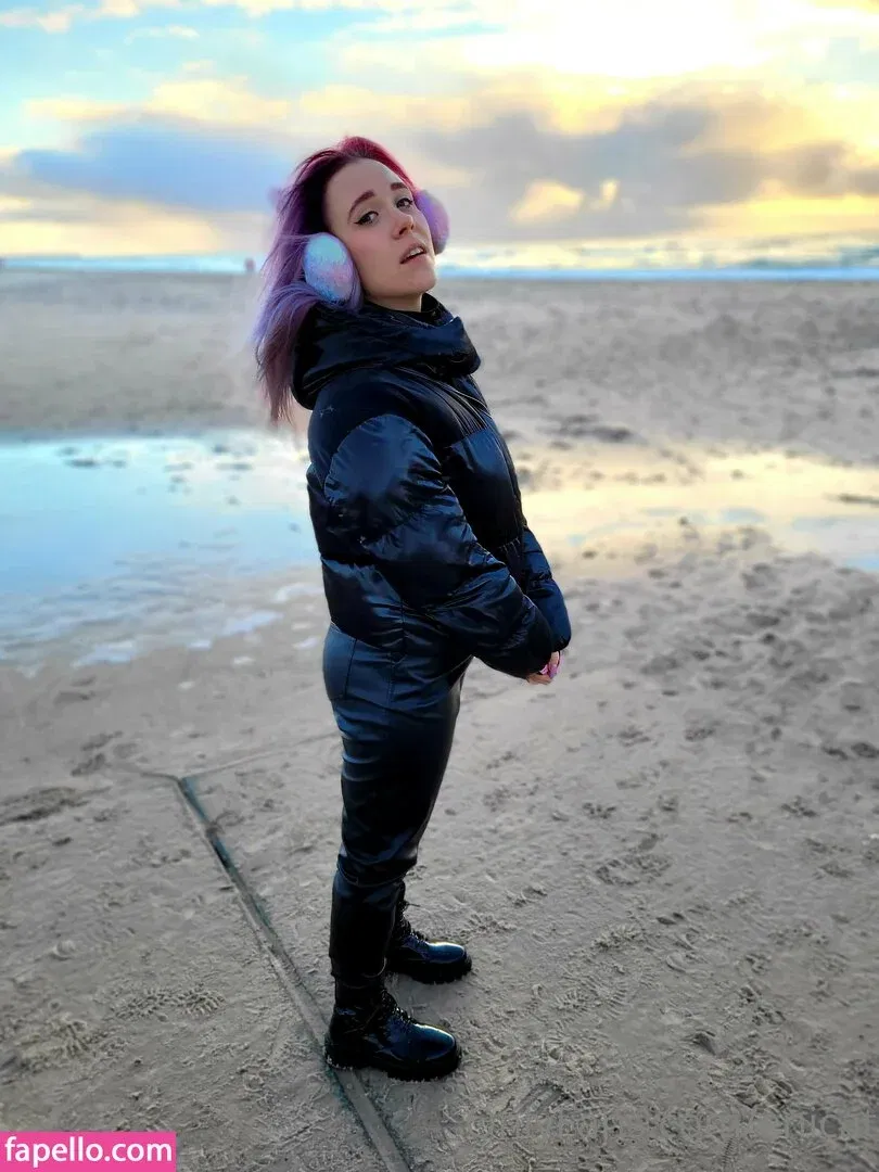 enicat Onlyfans Photo Gallery 