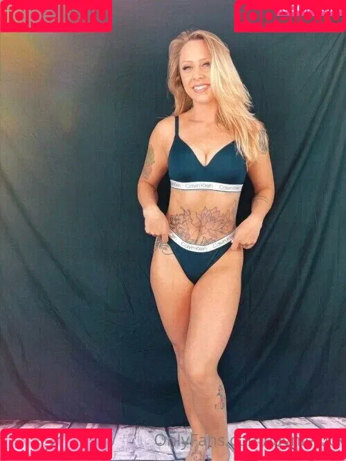 AEW Laynie Luck Onlyfans Photo Gallery 