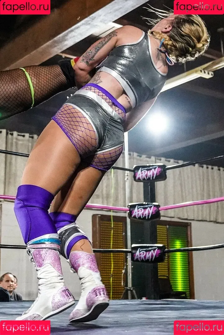 AEW Laynie Luck Onlyfans Photo Gallery 