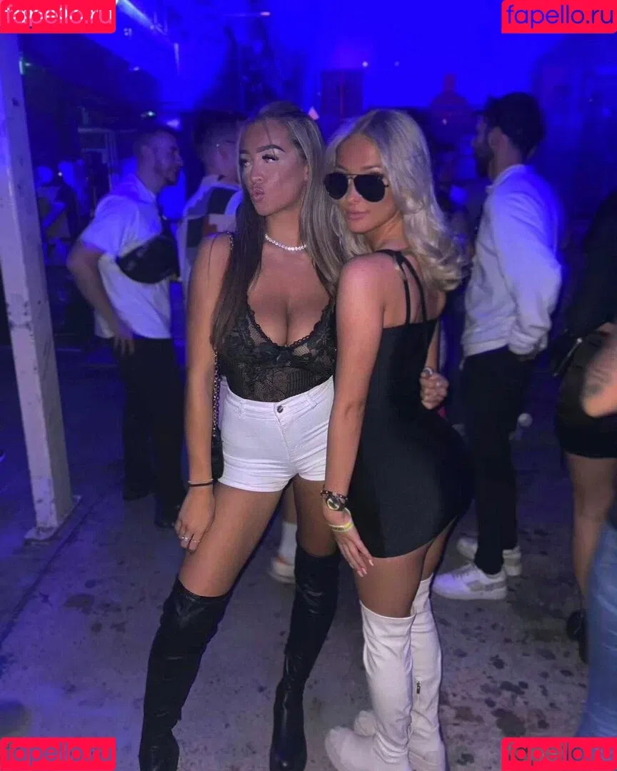 Camille Kathleen Bennetton Onlyfans Photo Gallery 