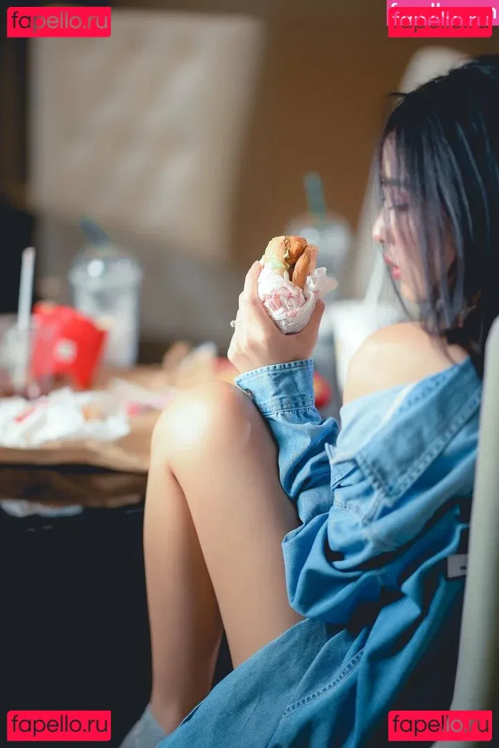 nimtharin Onlyfans Photo Gallery 