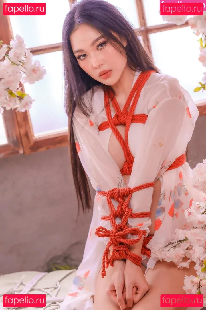 nimtharin Onlyfans Photo Gallery 