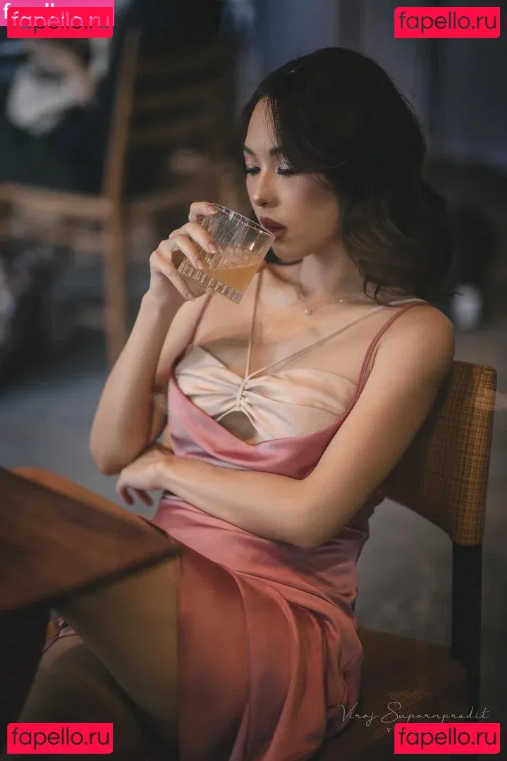 nimtharin Onlyfans Photo Gallery 