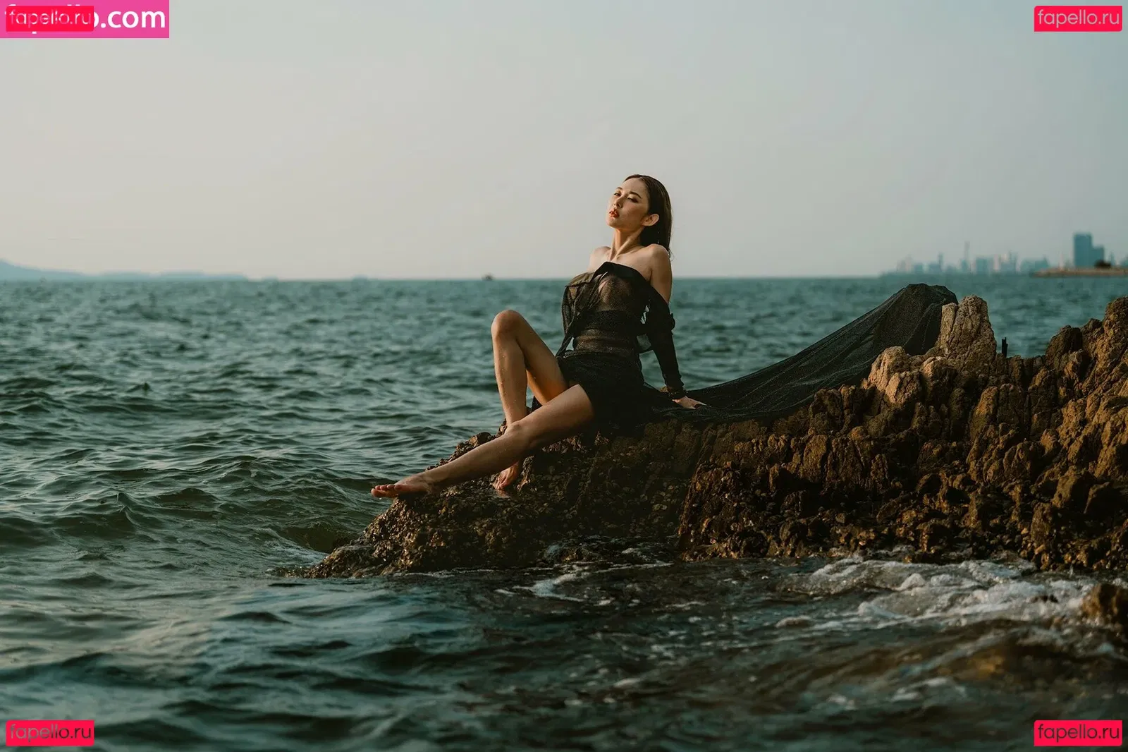 nimtharin Onlyfans Photo Gallery 