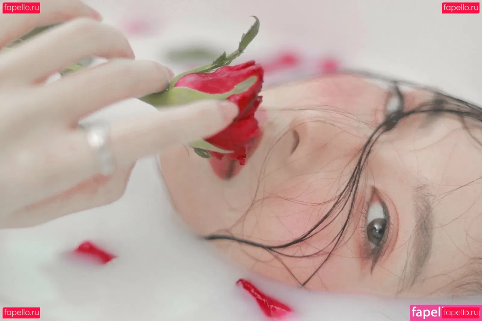 nimtharin Onlyfans Photo Gallery 