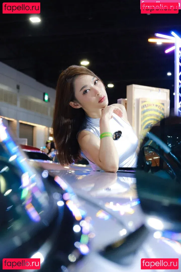 nimtharin Onlyfans Photo Gallery 