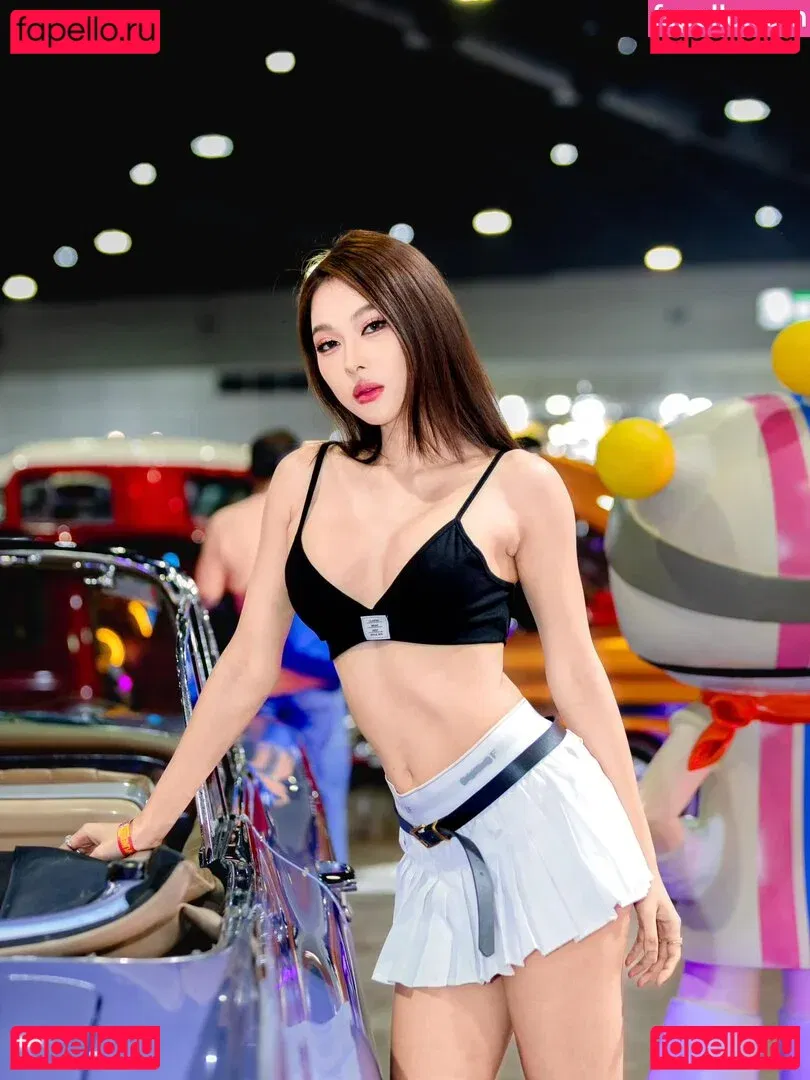 nimtharin Onlyfans Photo Gallery 