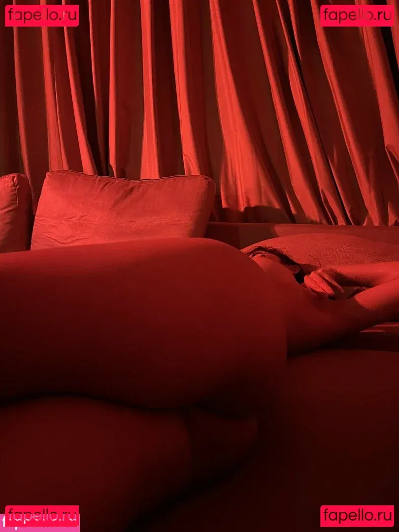 nimtharin Onlyfans Photo Gallery 