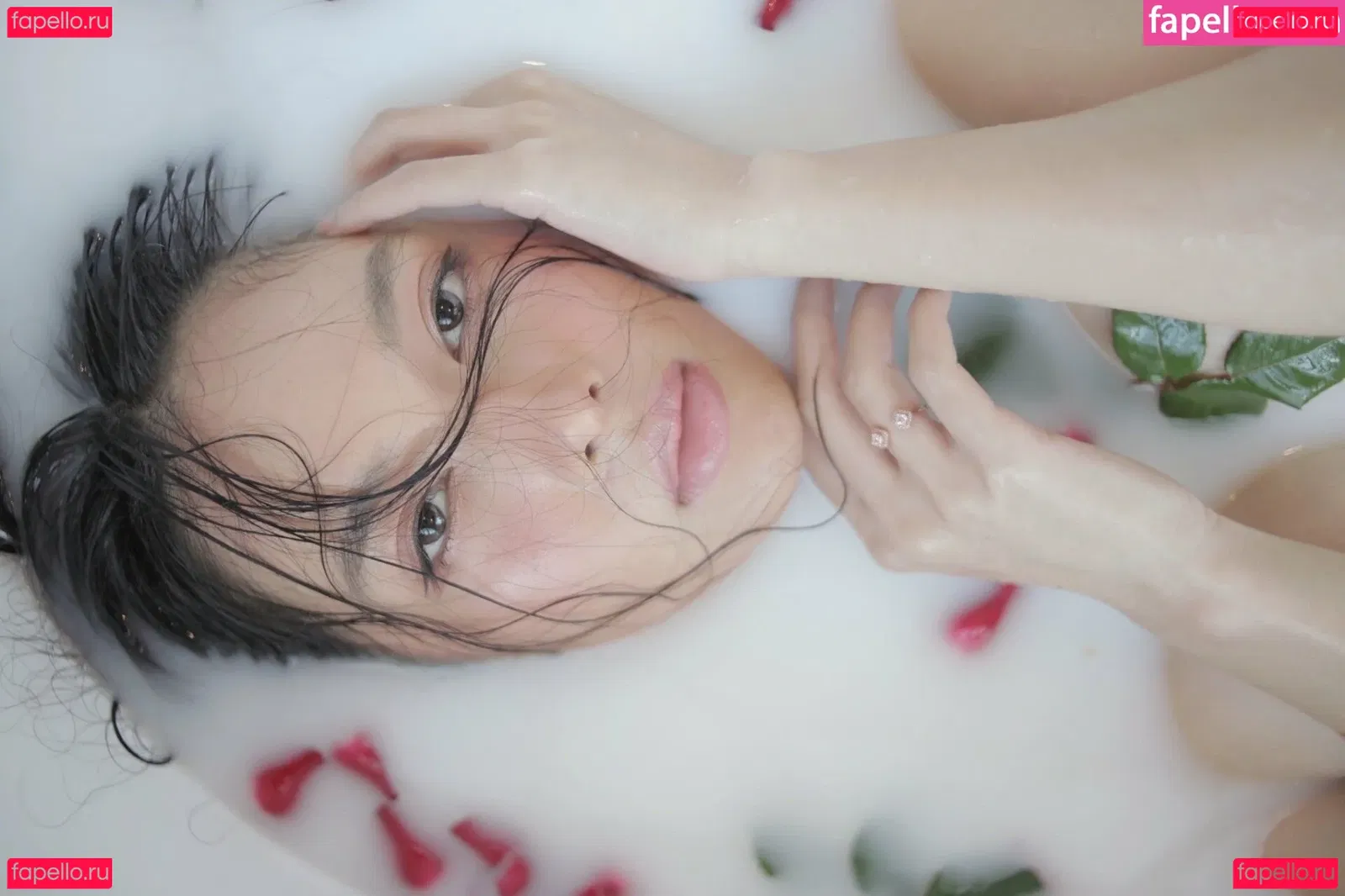 nimtharin Onlyfans Photo Gallery 