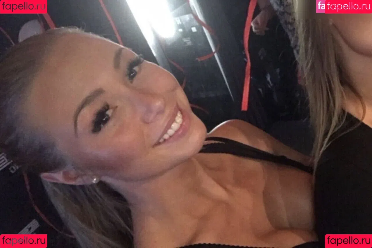Tessa Hövel Onlyfans Photo Gallery 
