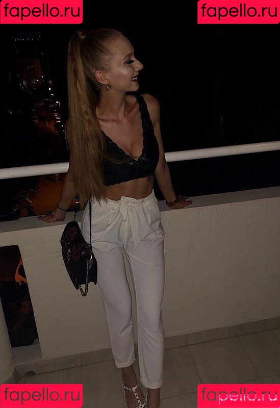 Katha Aomodels Onlyfans Photo Gallery 