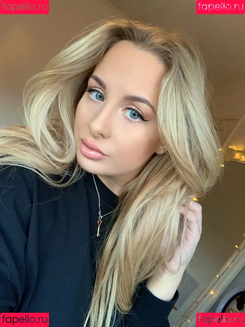 aadrianarose Onlyfans Photo Gallery 