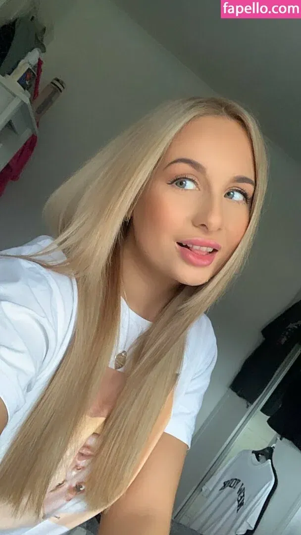 aadrianarose Onlyfans Photo Gallery 