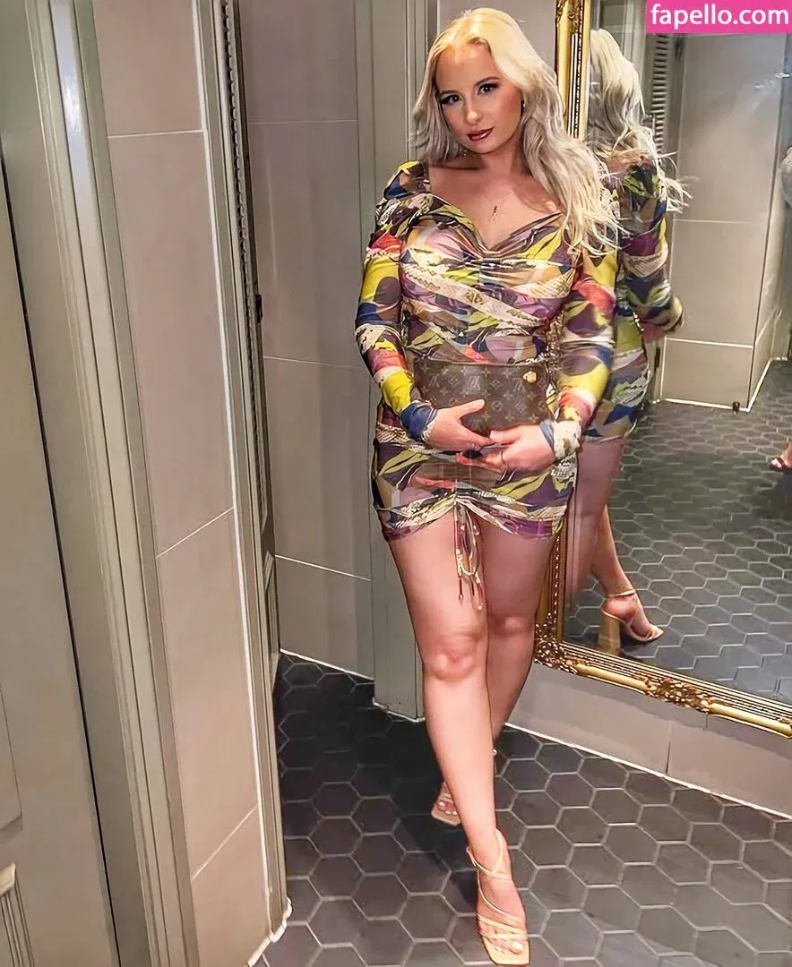 aadrianarose Onlyfans Photo Gallery 