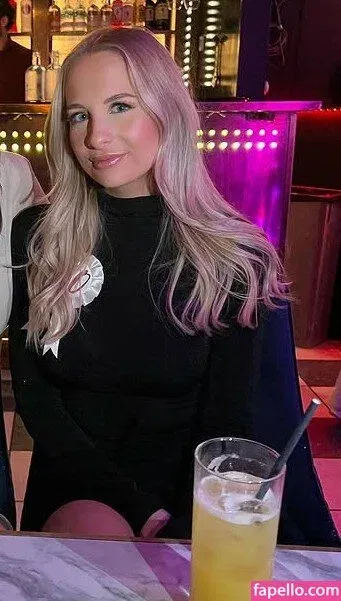 aadrianarose Onlyfans Photo Gallery 