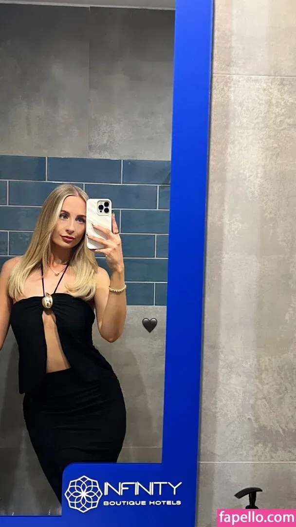 aadrianarose Onlyfans Photo Gallery 