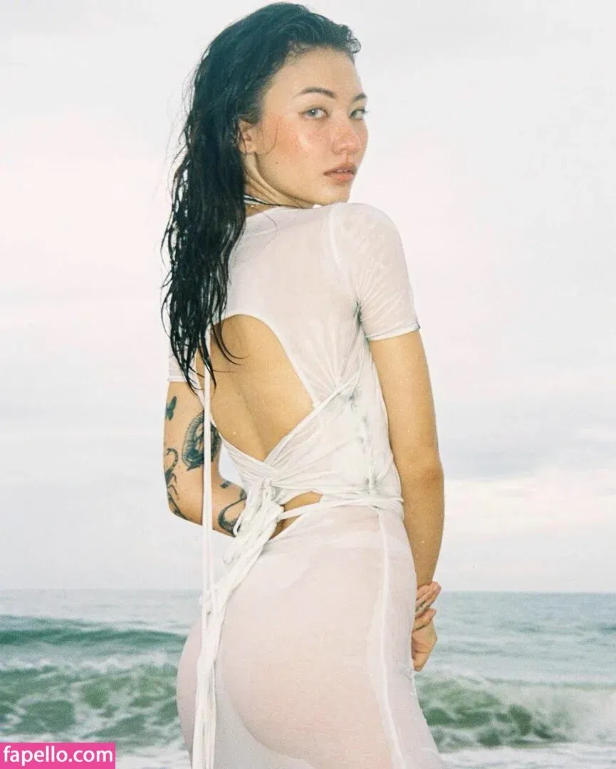 naomiroestel Onlyfans Photo Gallery 