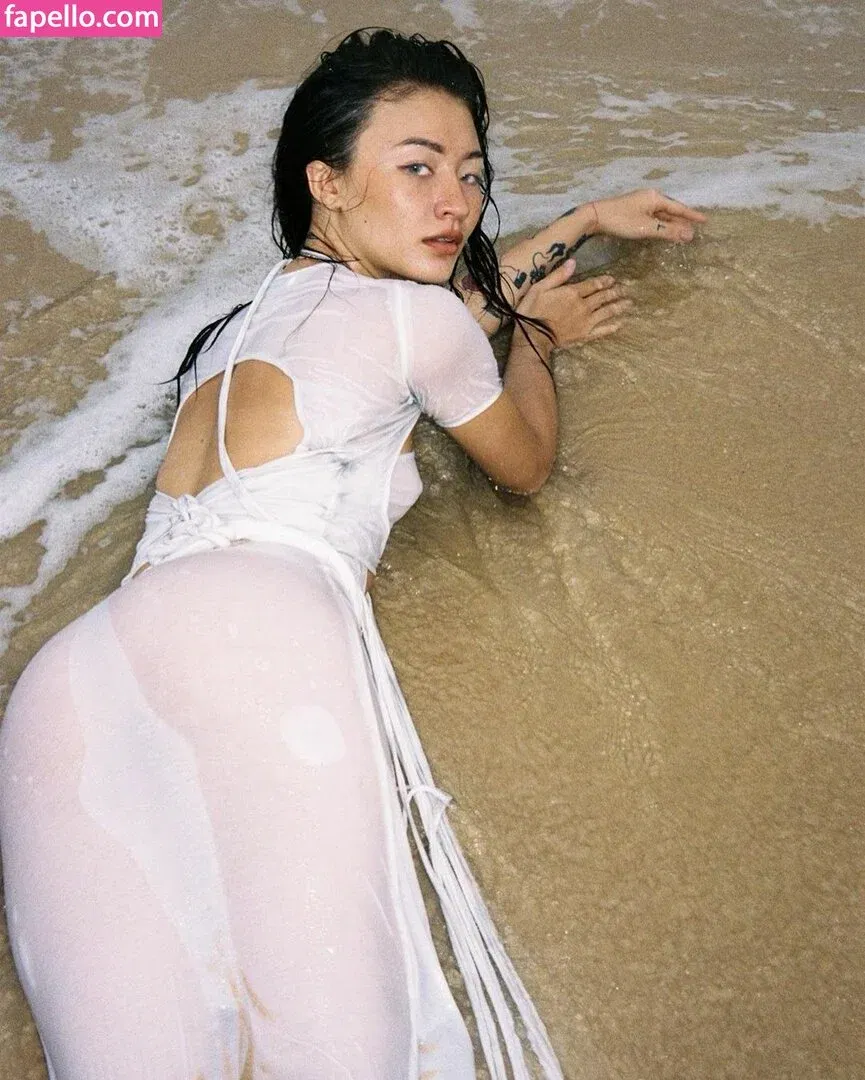 naomiroestel Onlyfans Photo Gallery 